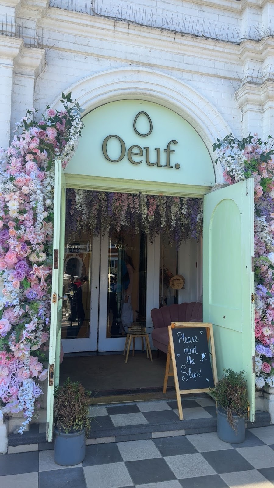 Oeuf - Café in Hove: the place