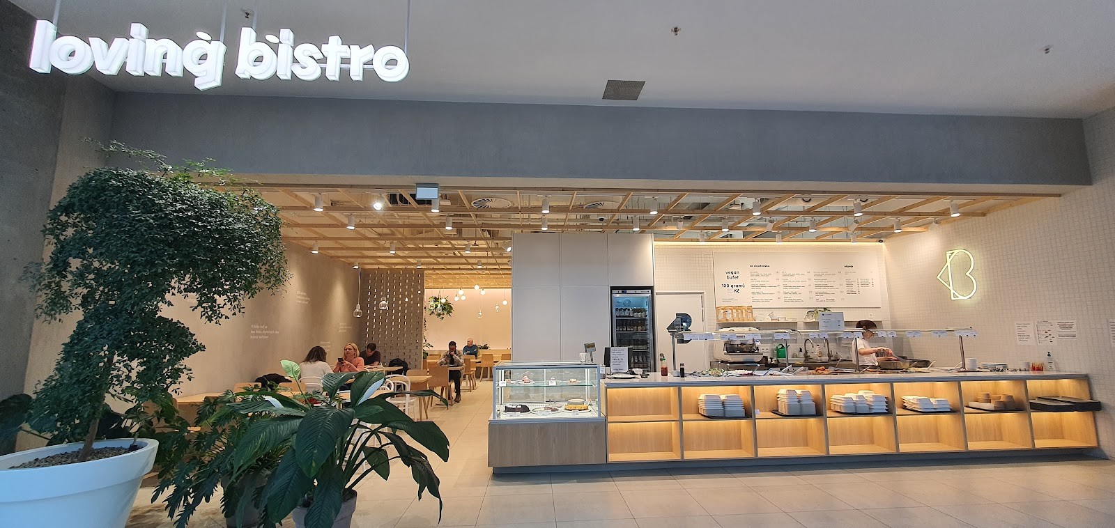 Loving Bistro: the place