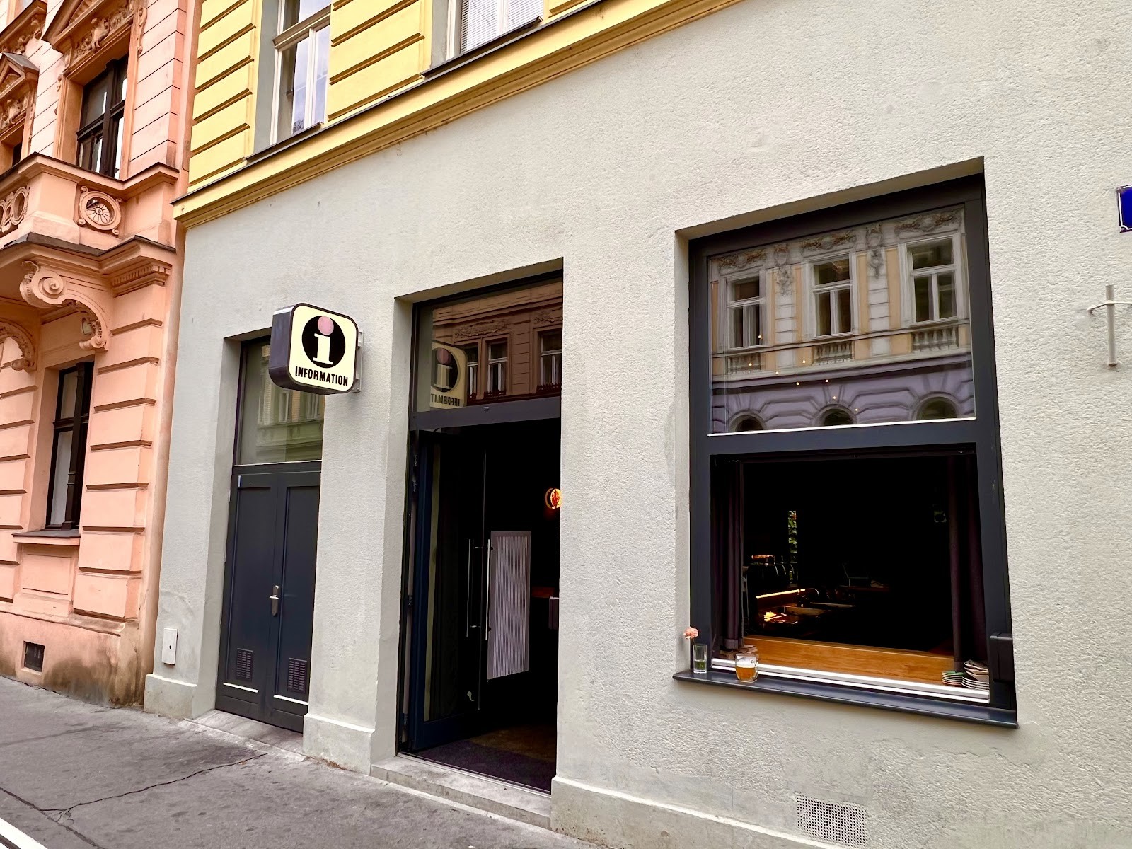 Informace: the place