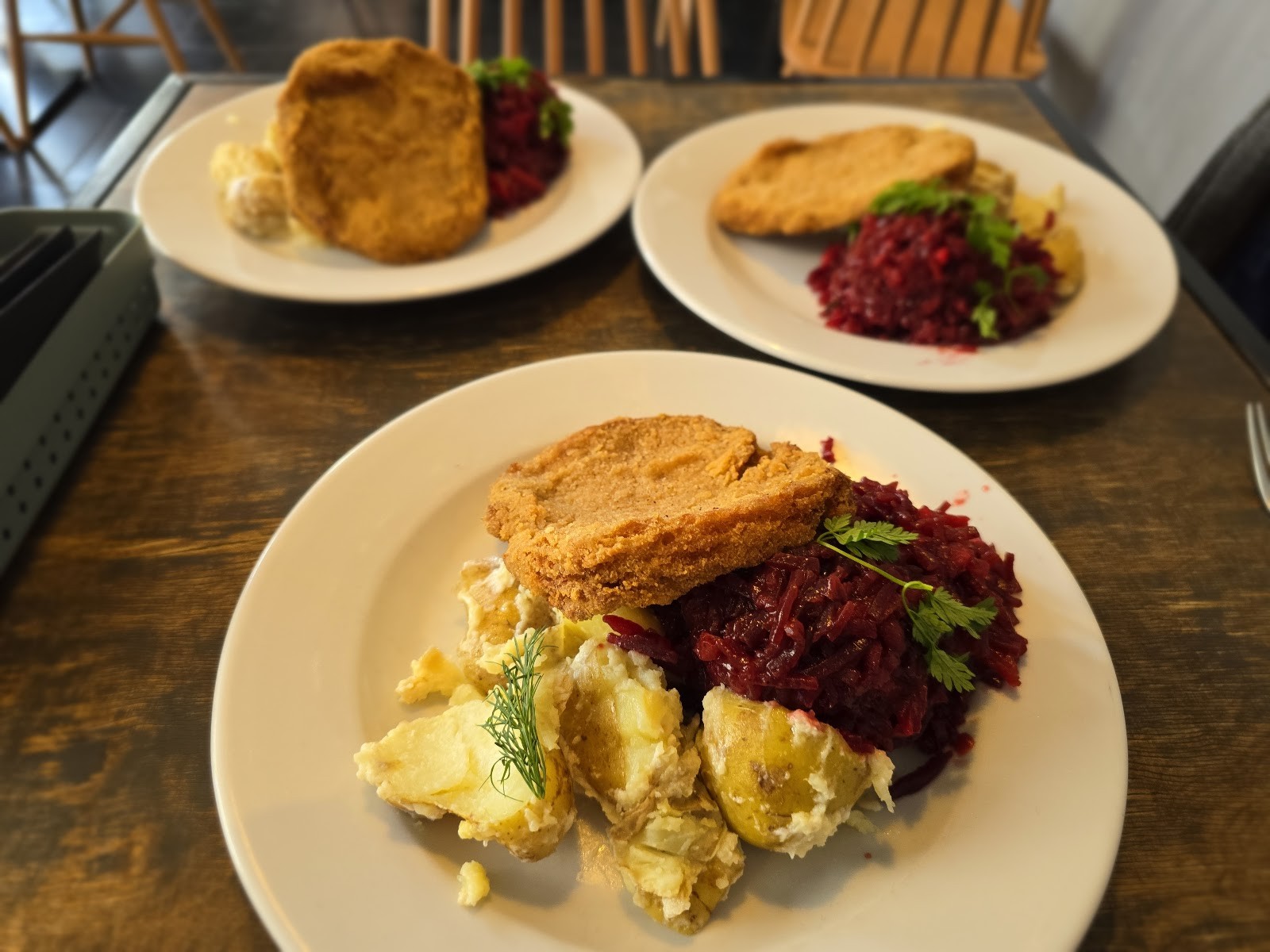 Lokal Vegan Bistro: food & drinks