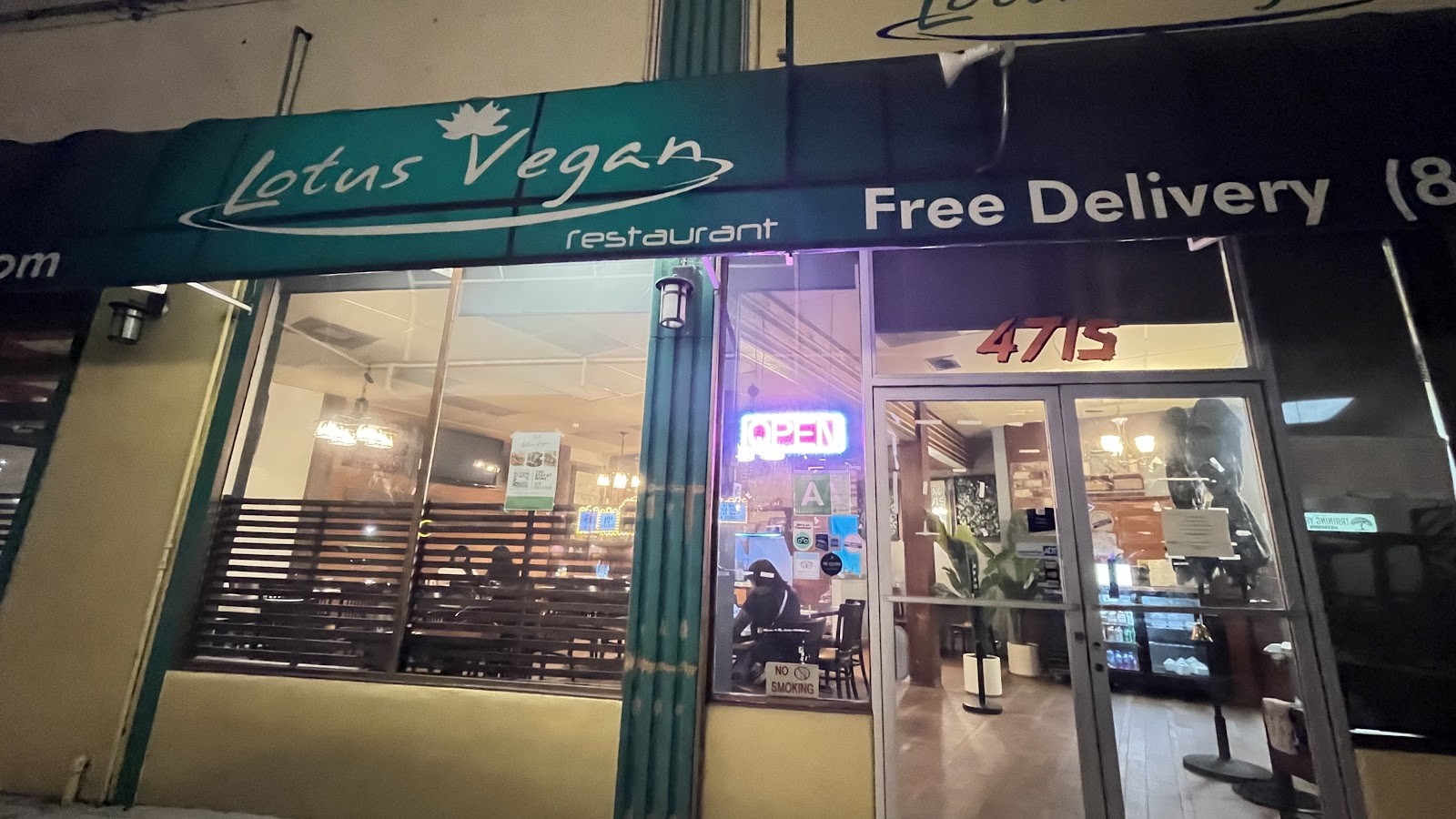 Lotus Vegan: the place