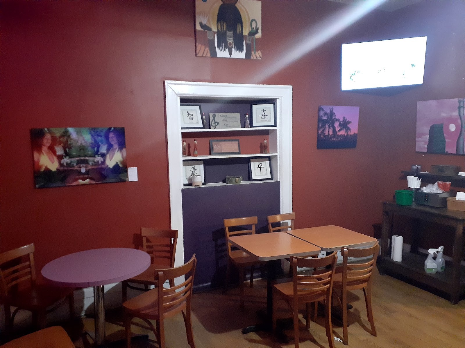 Tassili's Raw Reality Café: the place