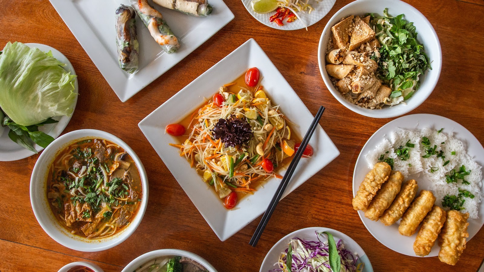 Loving Hut Richmond: food & drinks