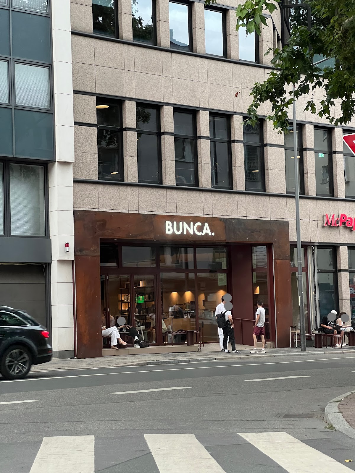 BUNCA. Westend: the place