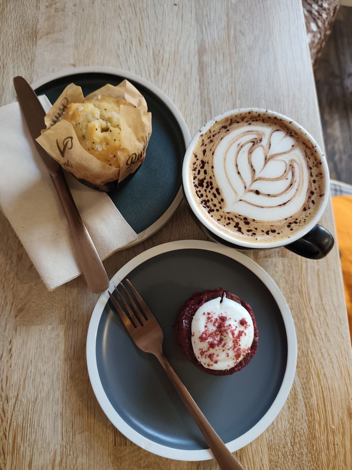 Chapter One Coffee Shop: food & drinks