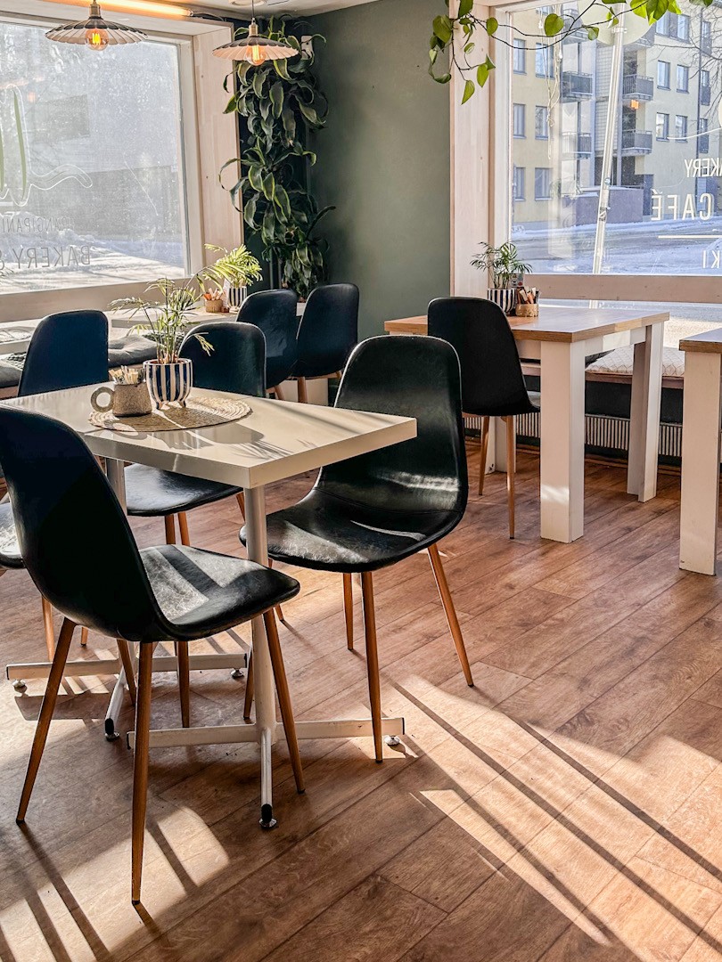 Frangipani Bakery & Café: the place