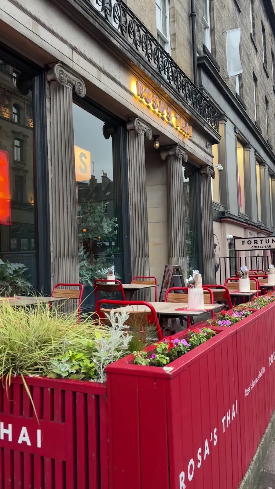 Rosa's Thai Edinburgh: the place