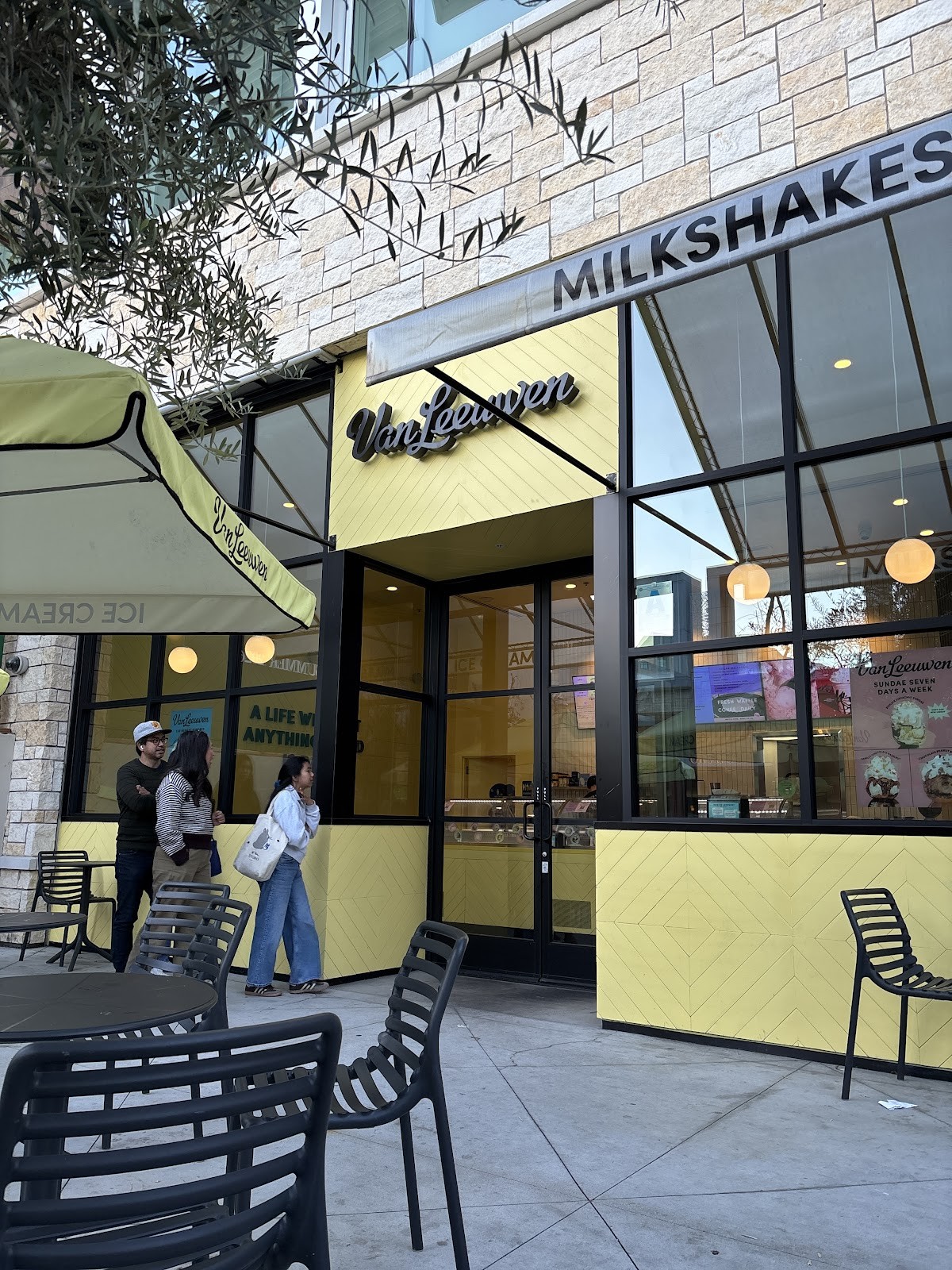 Van Leeuwen Ice Cream: the place