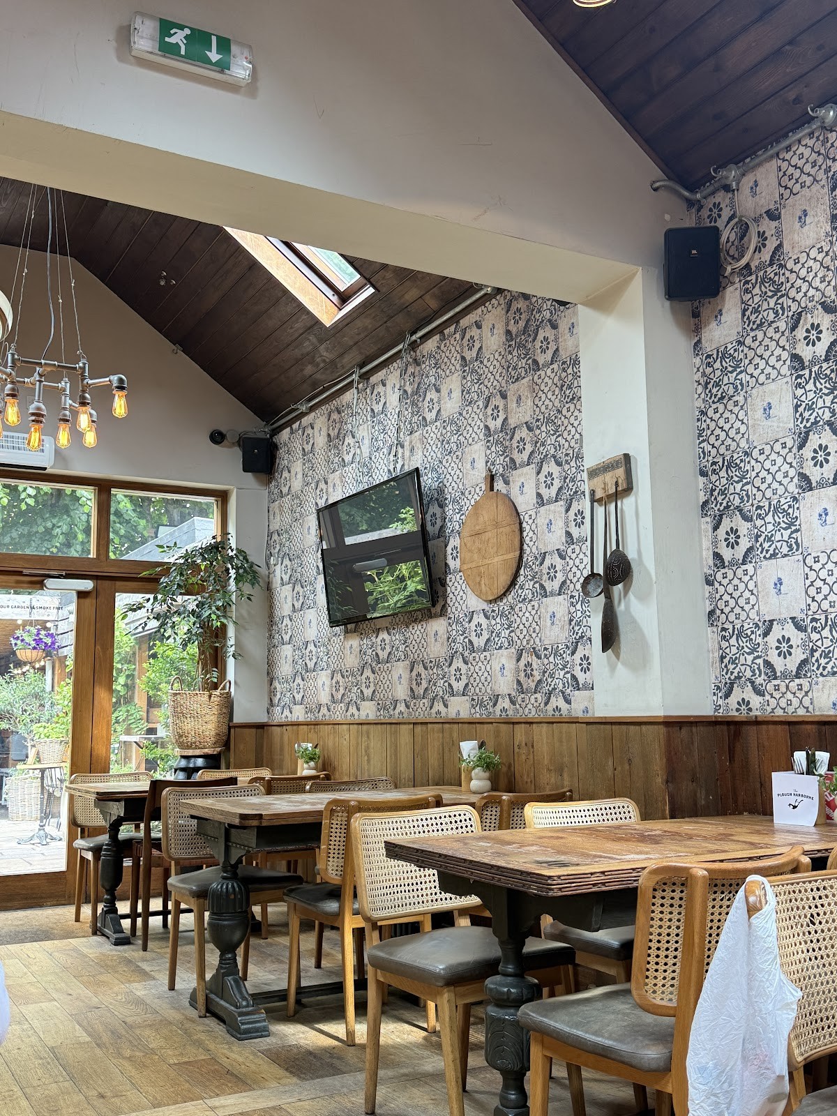 The Plough Harborne: the place