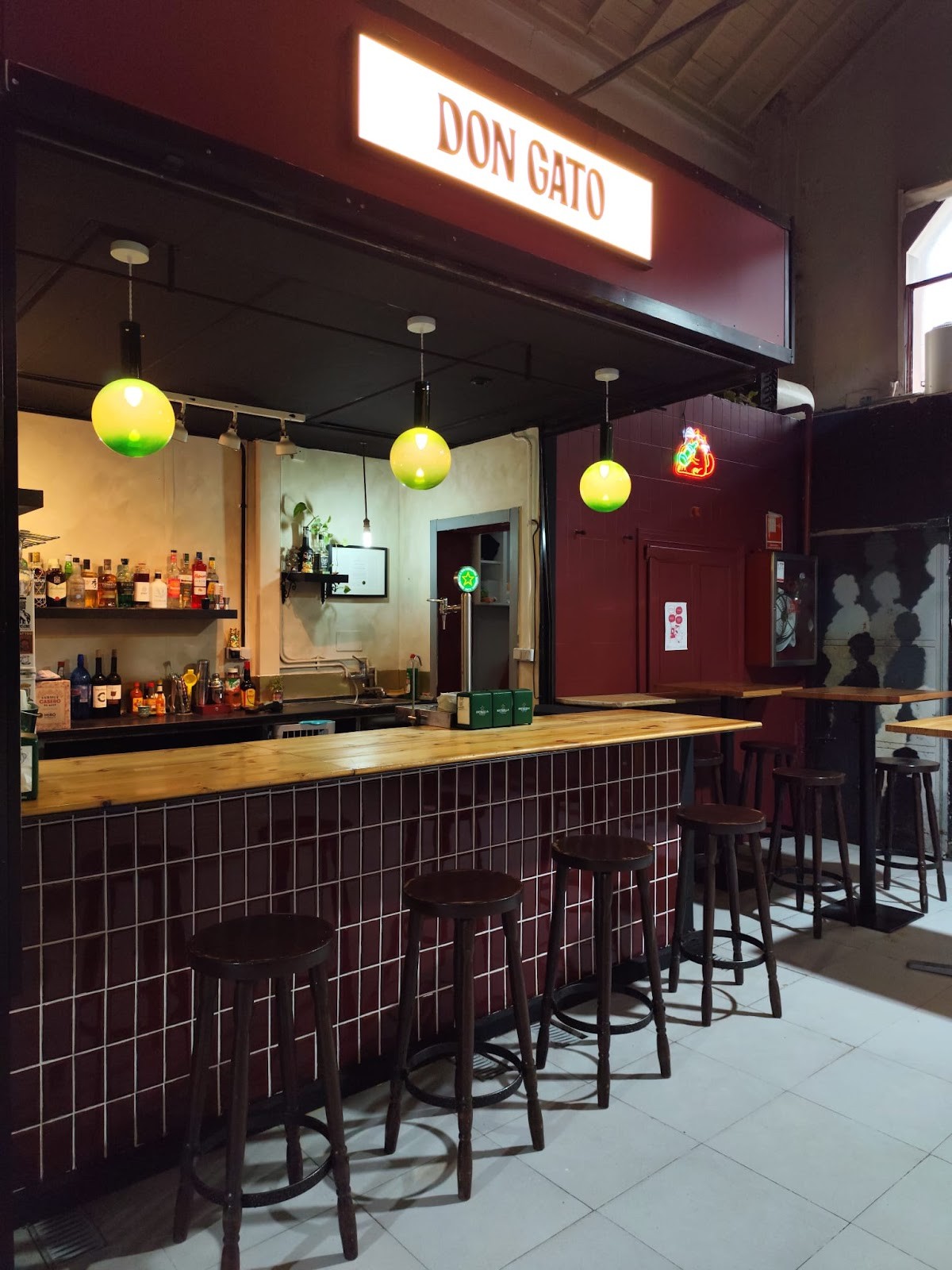 Don Gato Bar: the place