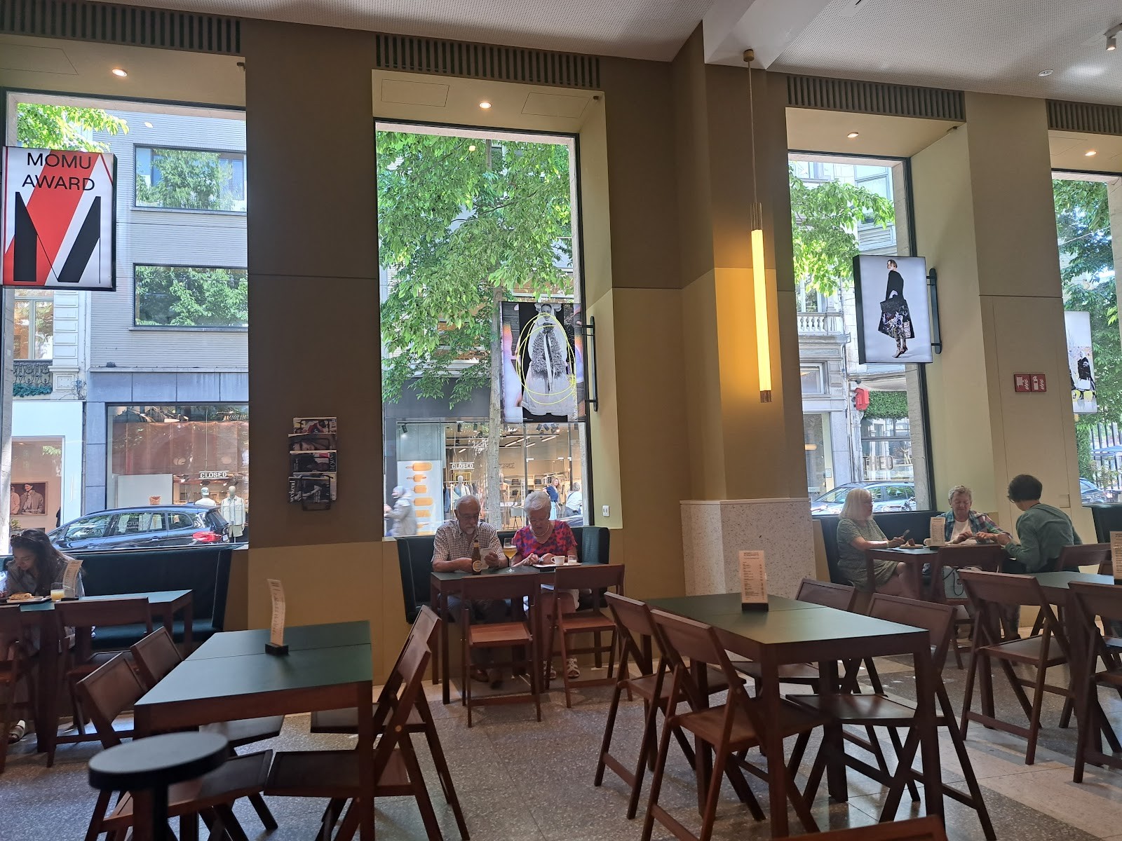 MoMu Café: the place