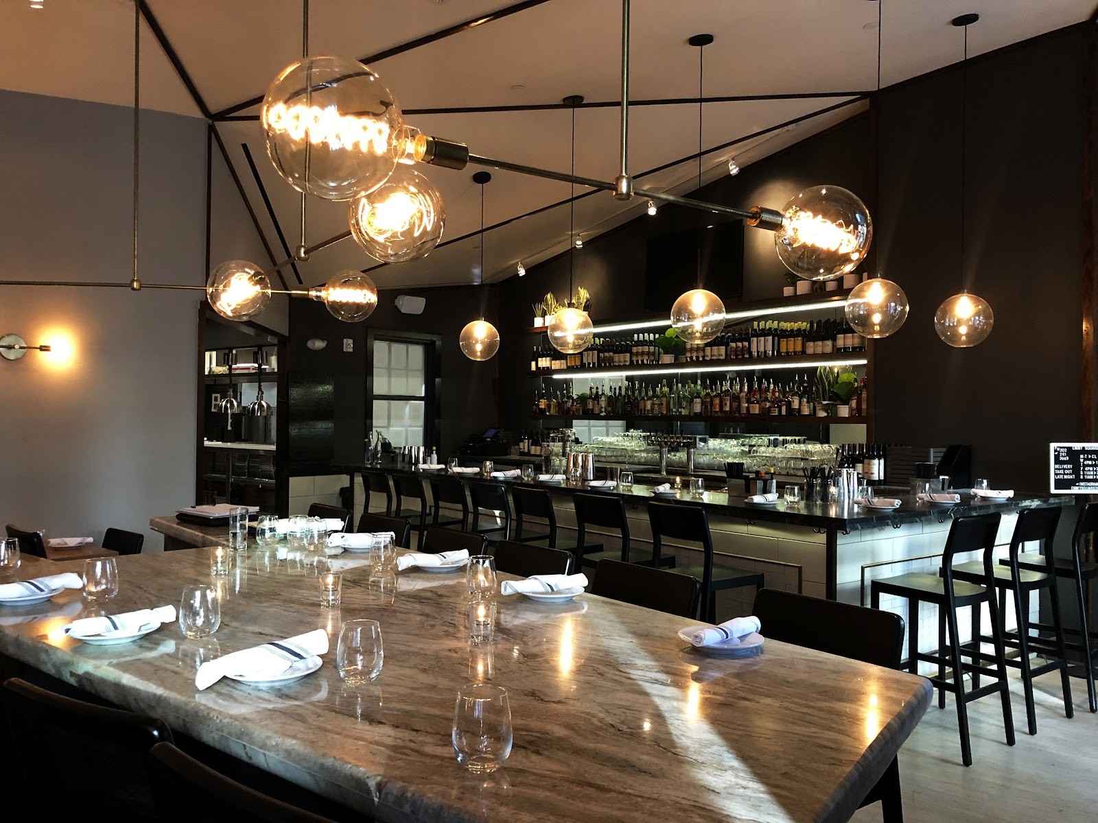 Emmy Squared Pizza: Shaw: the place