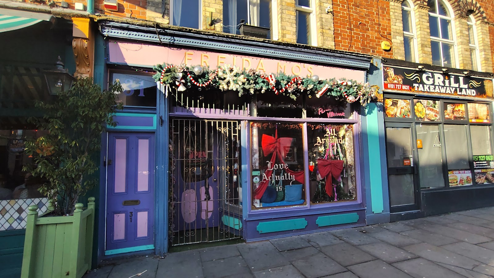 Freida Mo's: the place
