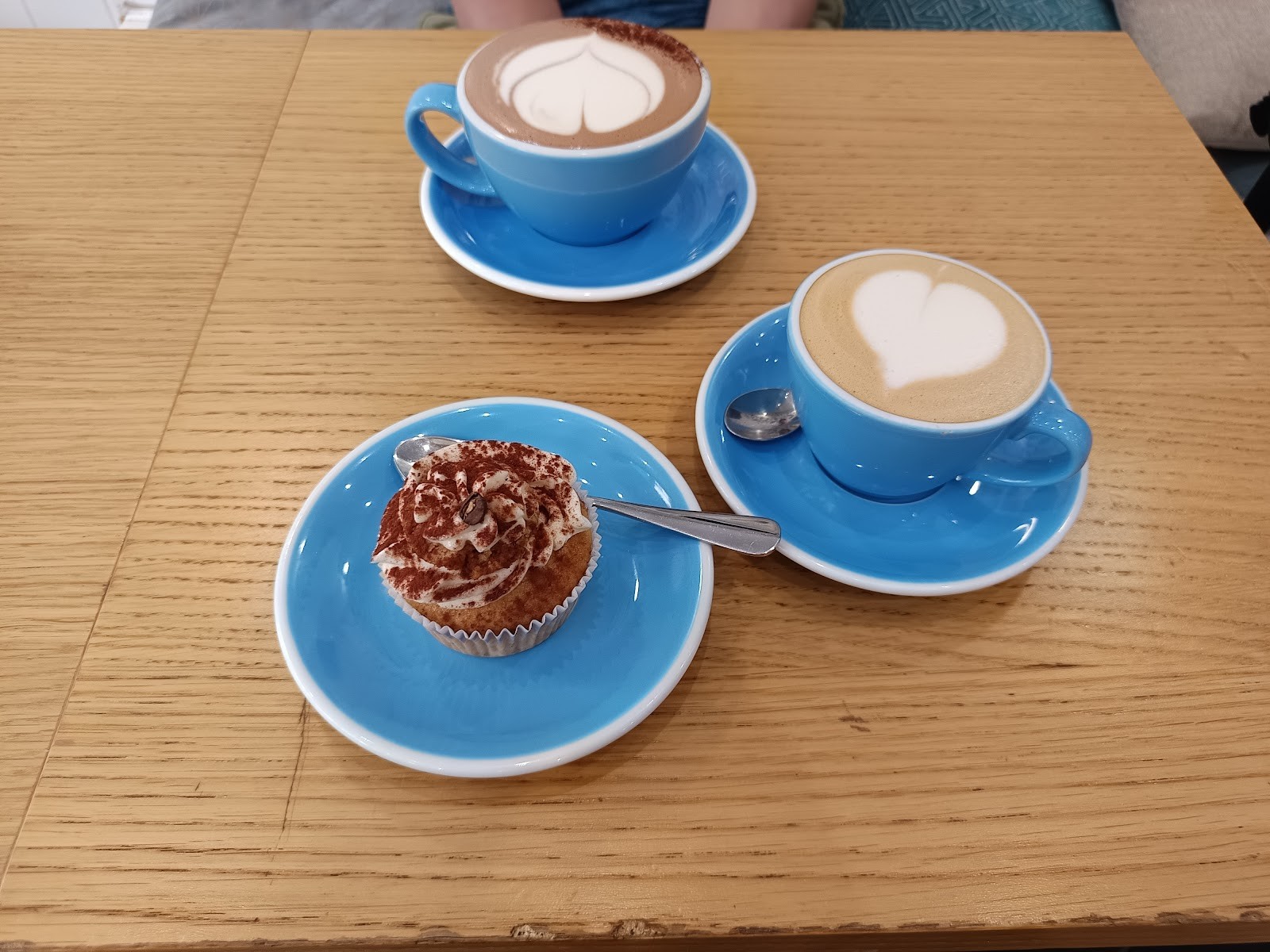 Cloud Cakes: food & drinks