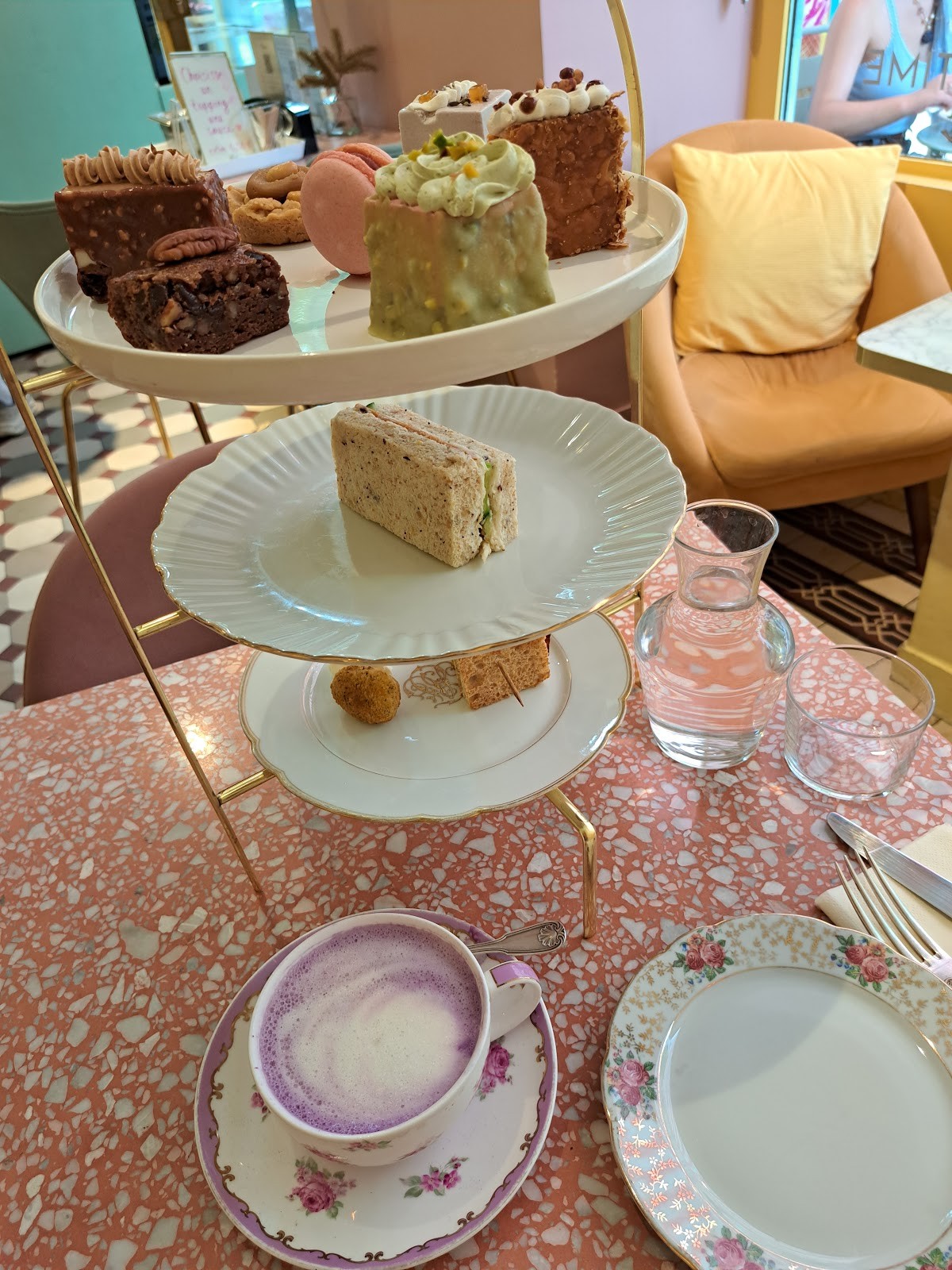 Jo and Nana Cakes: food & drinks