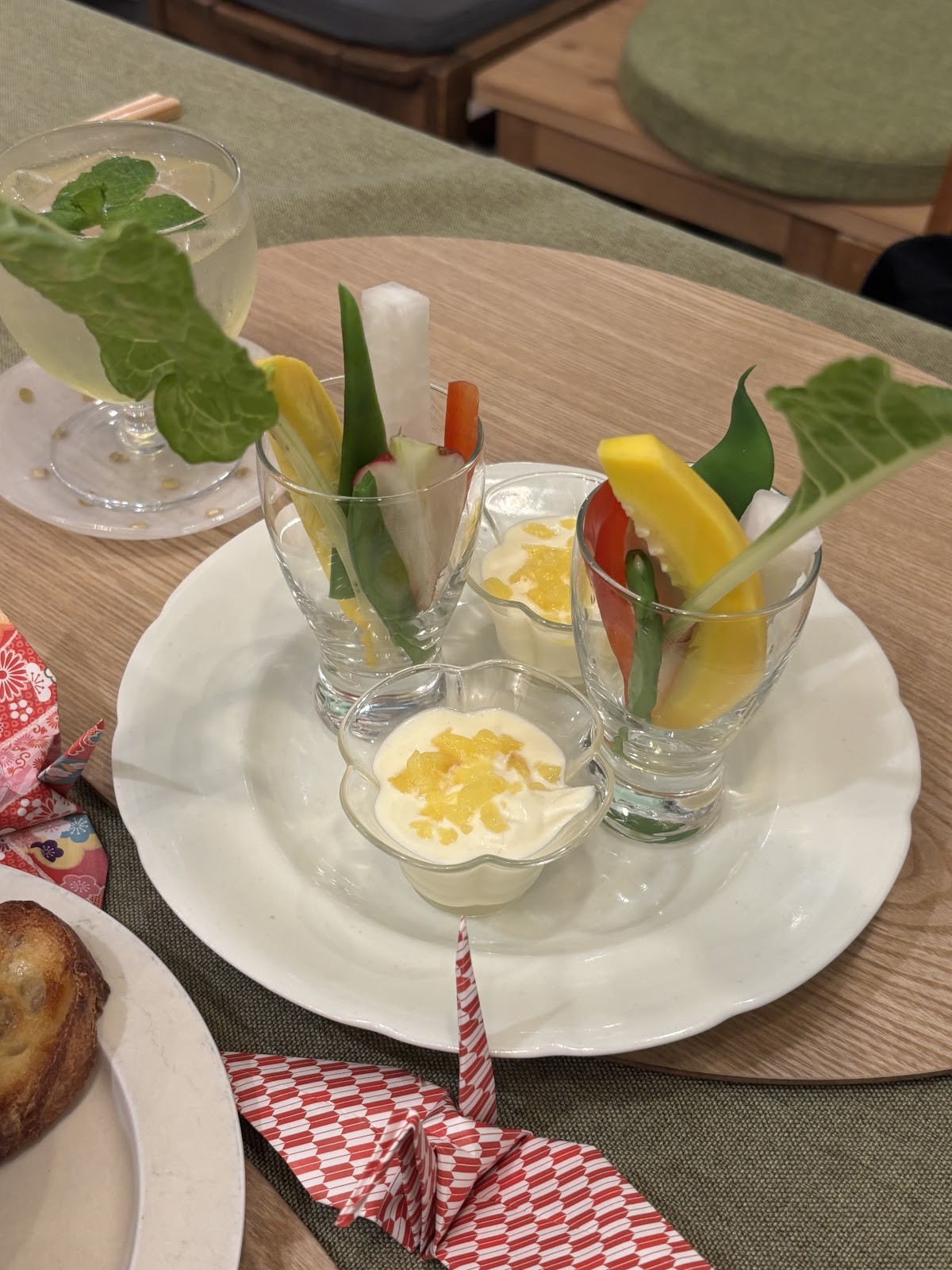 PLANT KITCHEN TOKYO: food & drinks