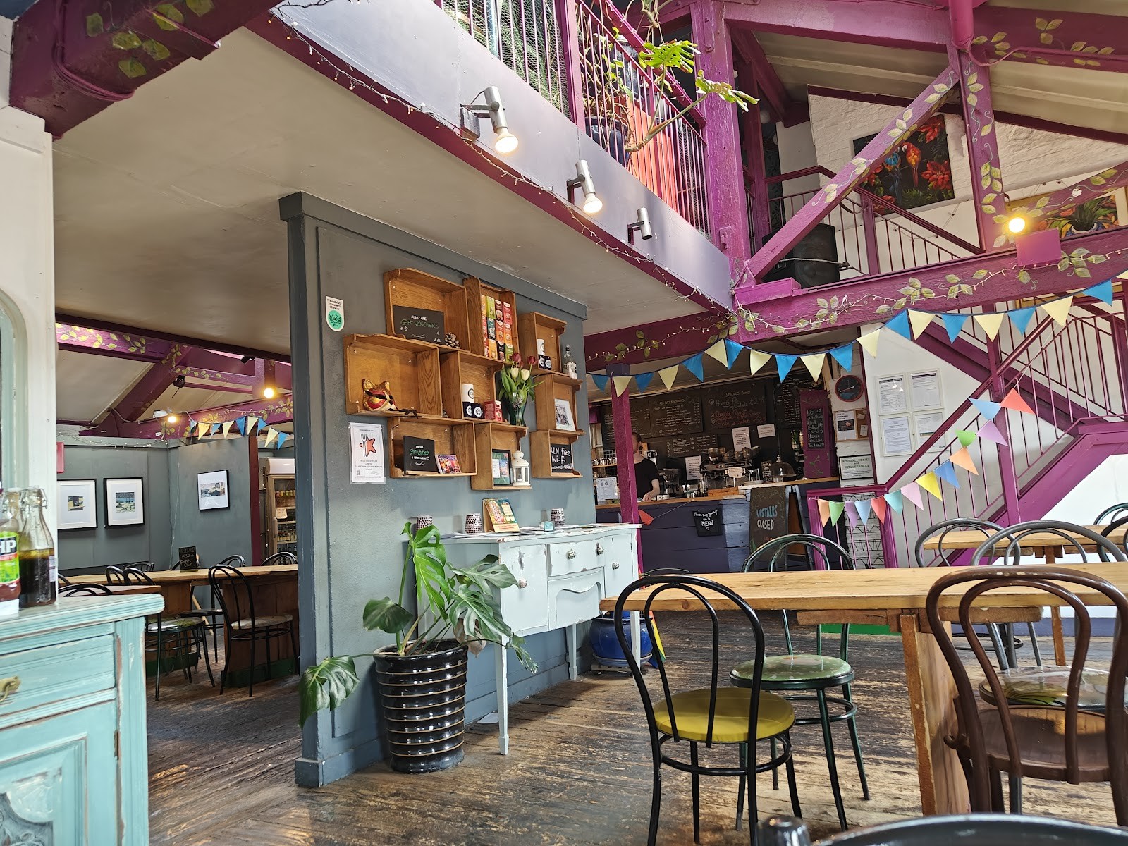 The Egg Vegetarian Cafe: the place