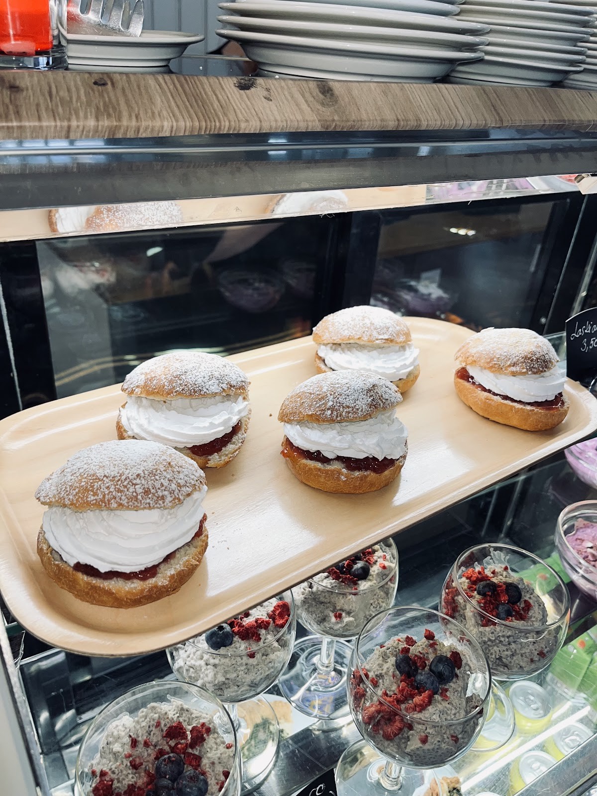 Rauhankahvila Fredrika: food & drinks