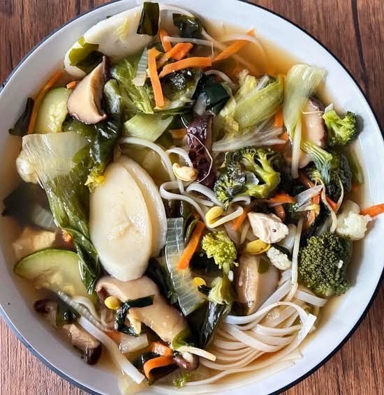 Amitabul Simply Vegan: food & drinks