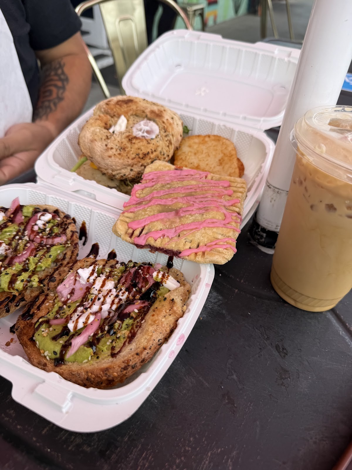 Phatties Bake Shop: food & drinks