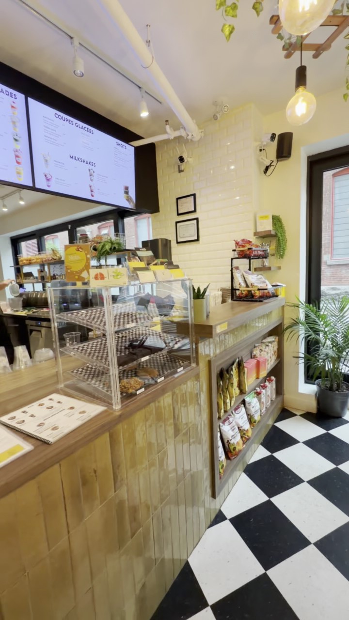 Crux Comptoir Griffintown - Coffee - juice bar - smoothies - açaì: the place