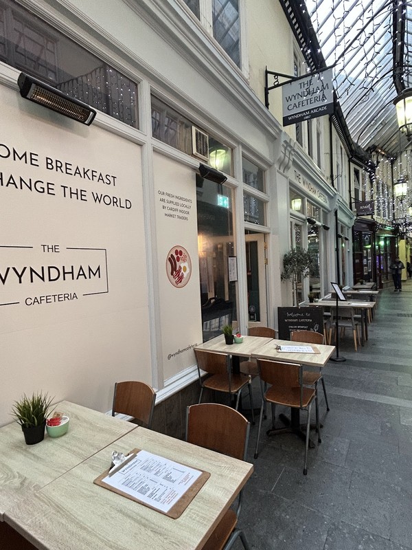 Wyndham Cafeteria: photo 4