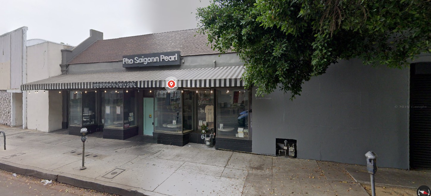 Pho Saigon Pearl: the place