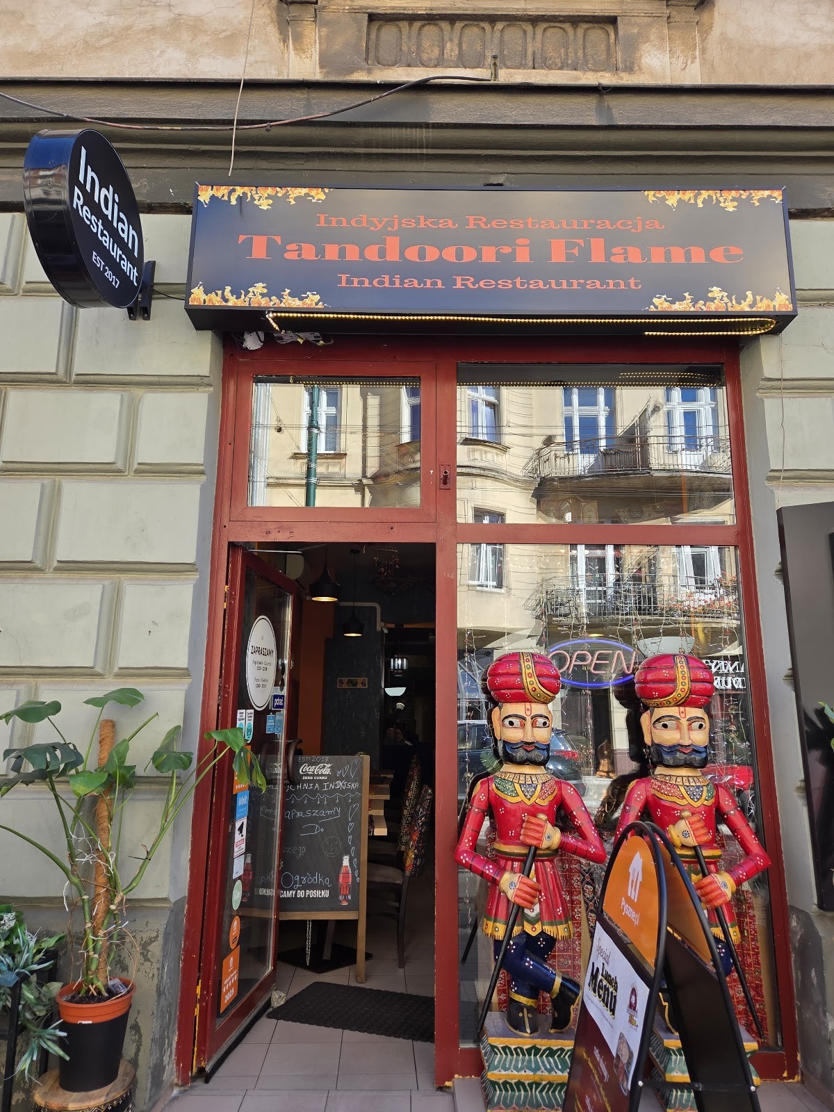 Tandoori Flame | Indian Restaurant حلال: the place