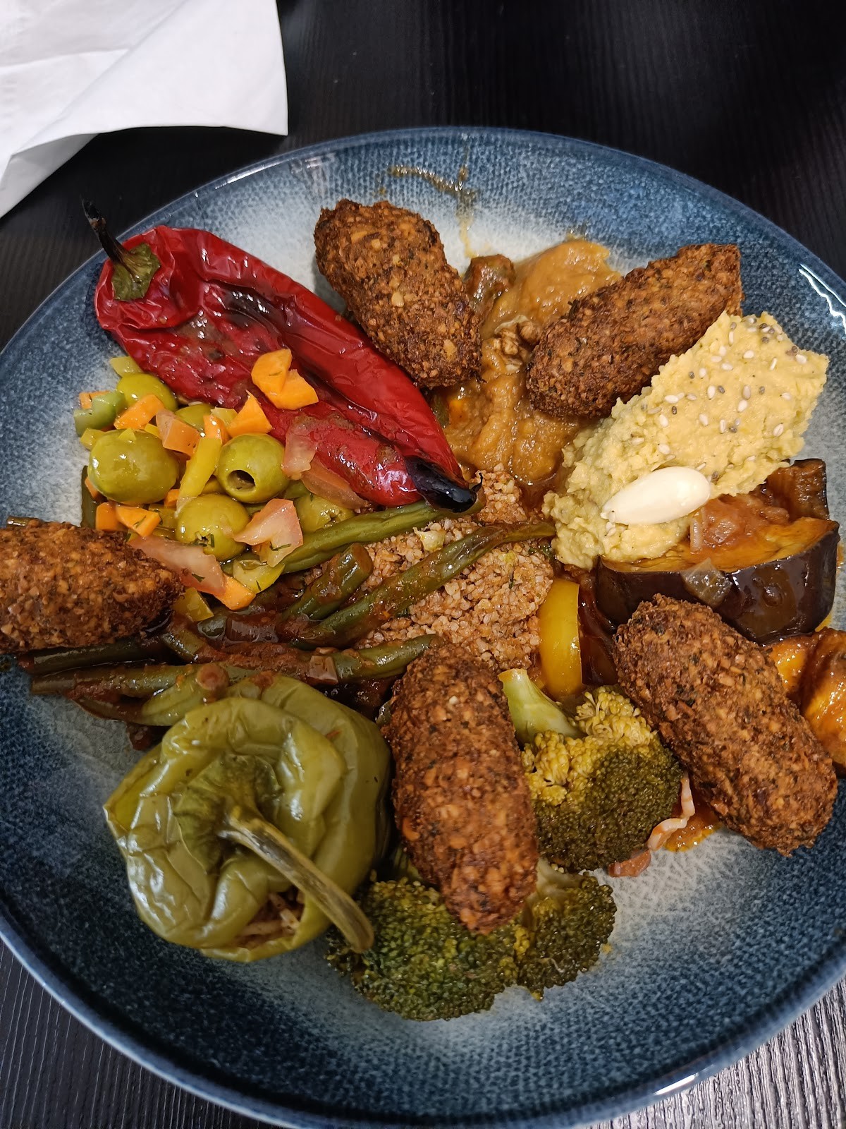 Gaia Kitchen: food & drinks