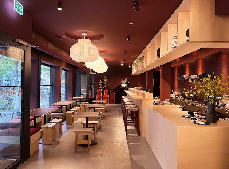Hoi Koi Sushi: the place