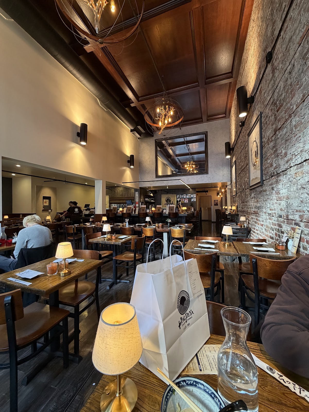 HINODEYA Ramen & Bar Downtown: the place