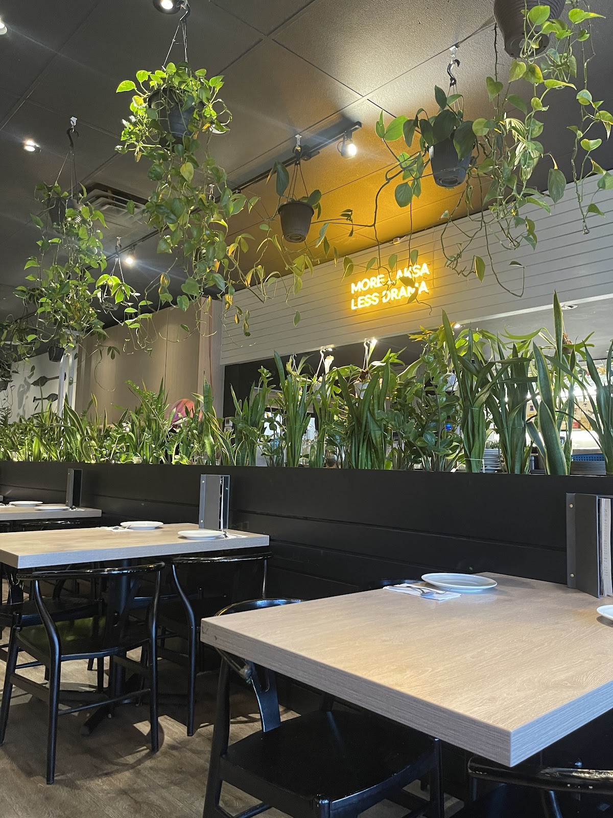 Banana Leaf Original (Broadway & Oak): the place