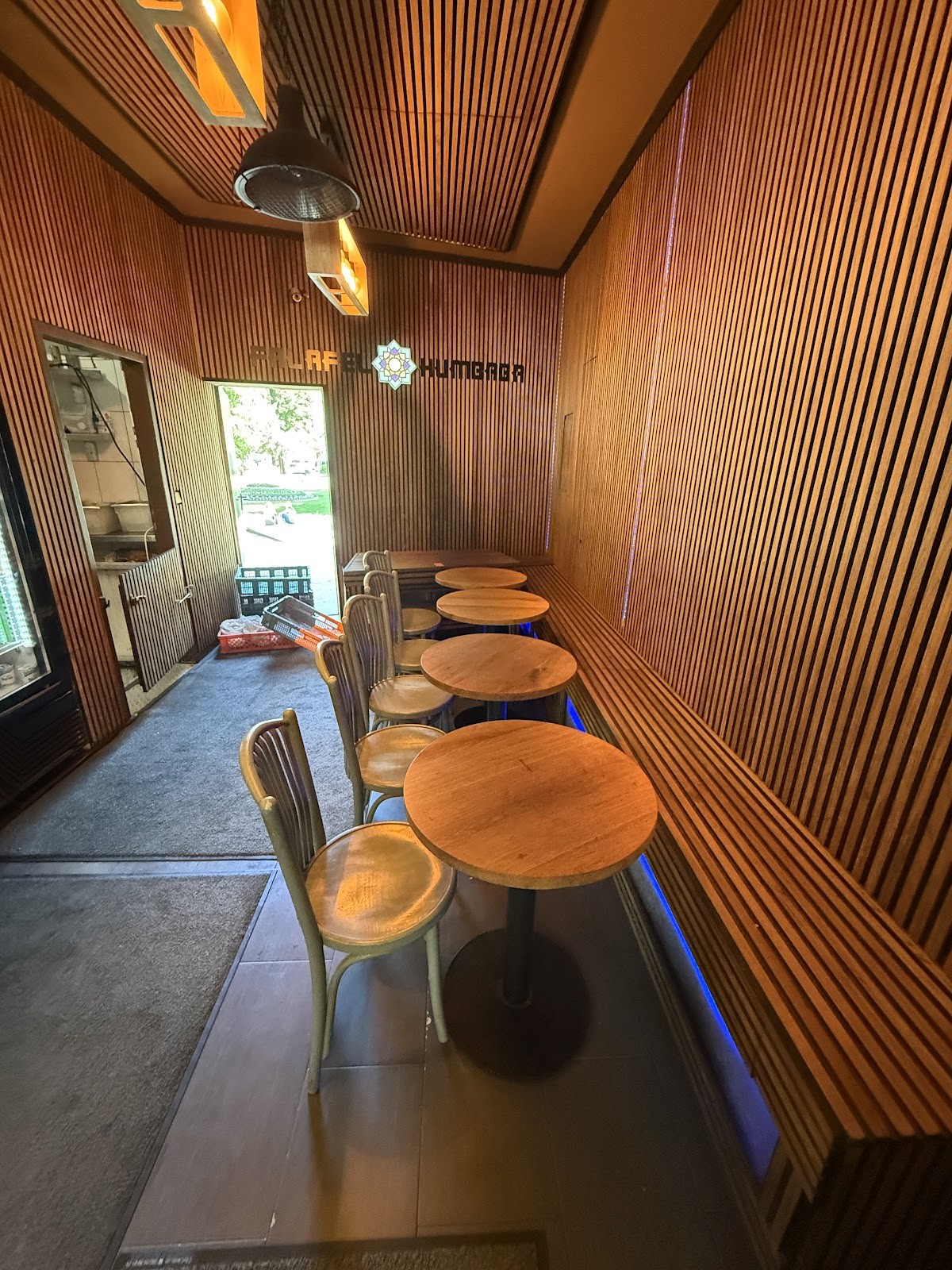 Humbaba Falafel: the place