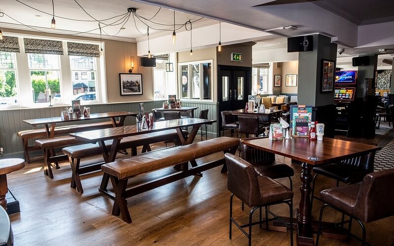 Travellers Inn: the place