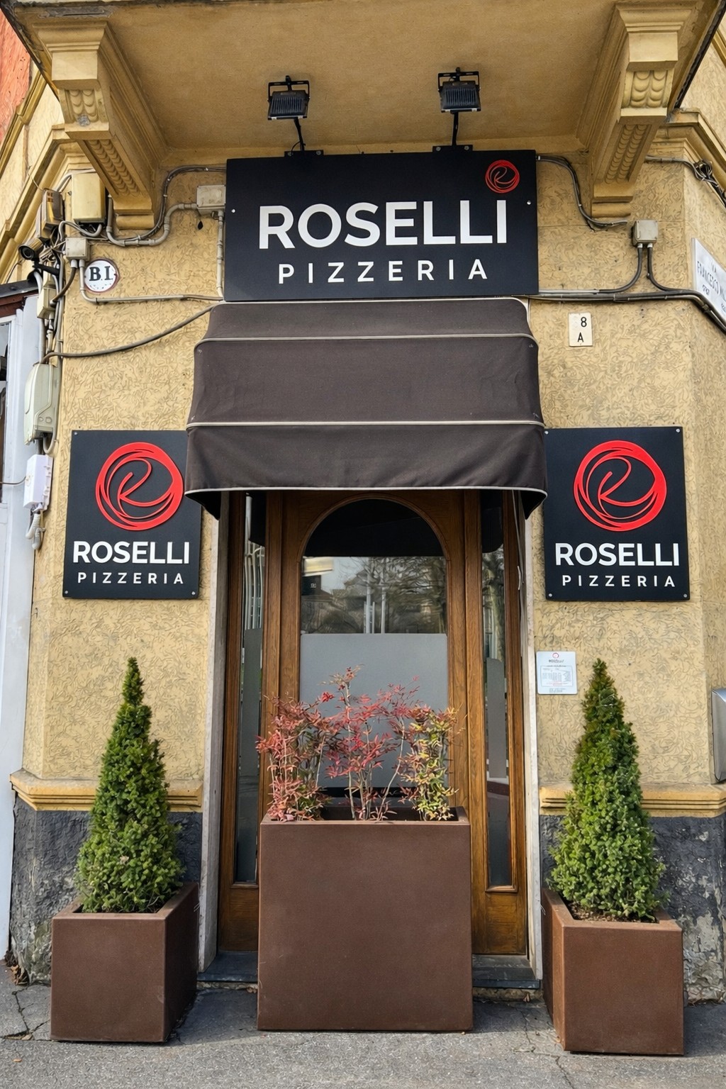 Roselli pizzeria: the place