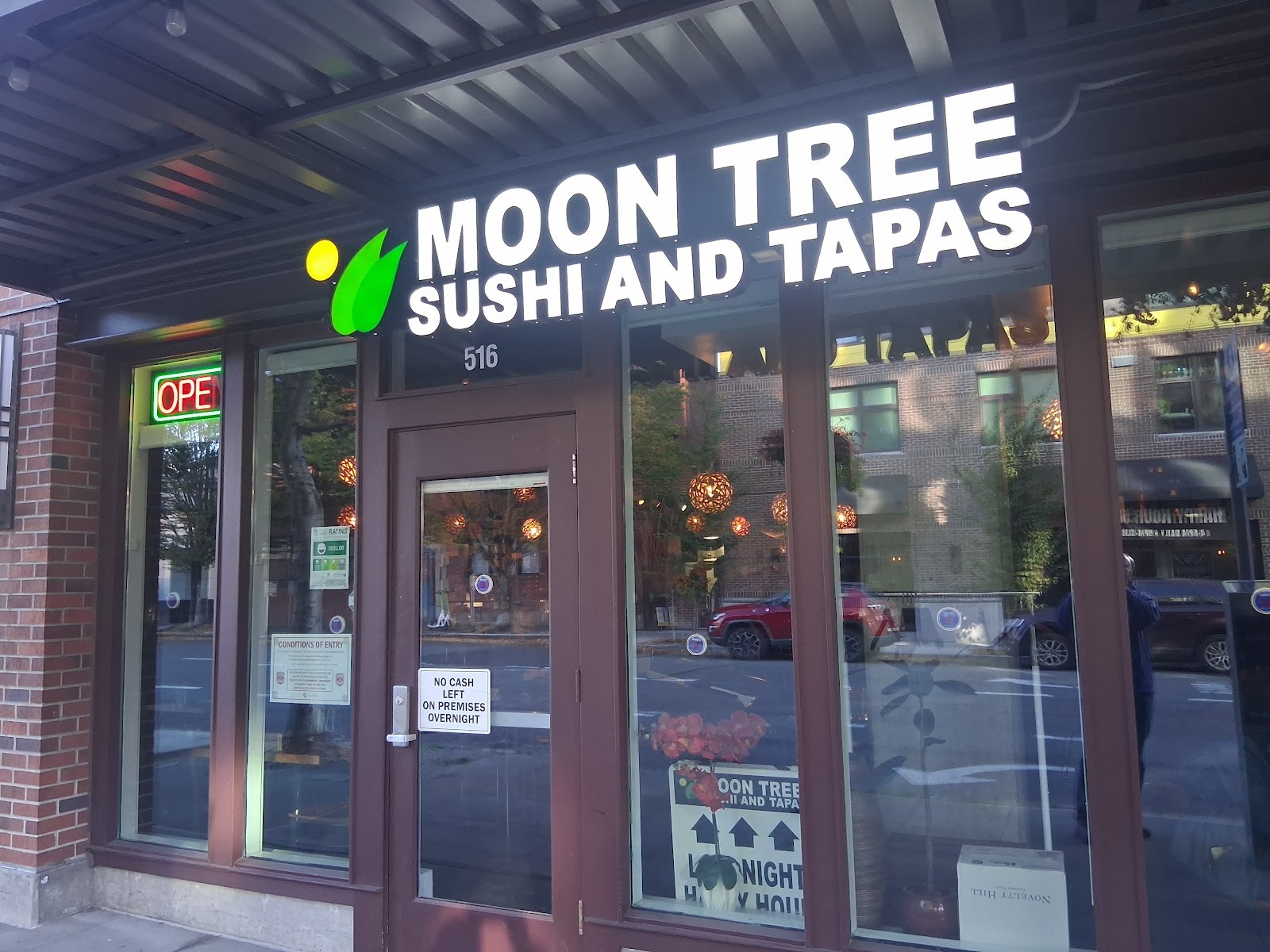 Moontree Sushi And Tapas: the place