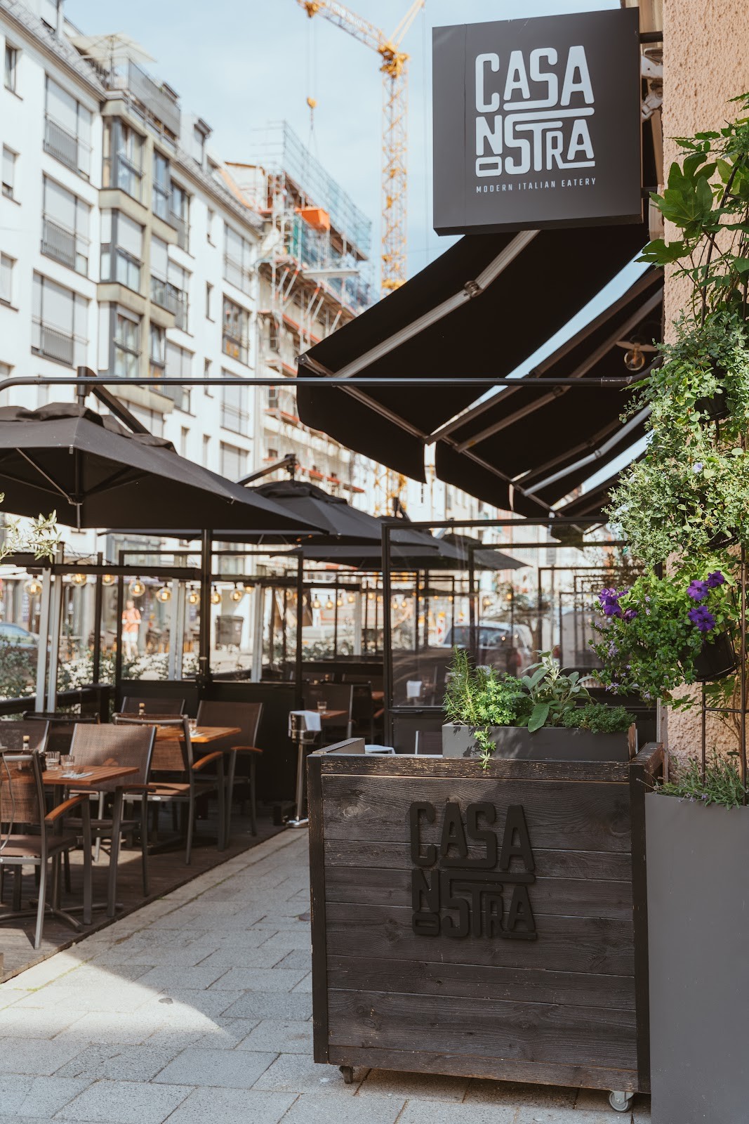 Restaurant & Bar Casa Nostra: the place