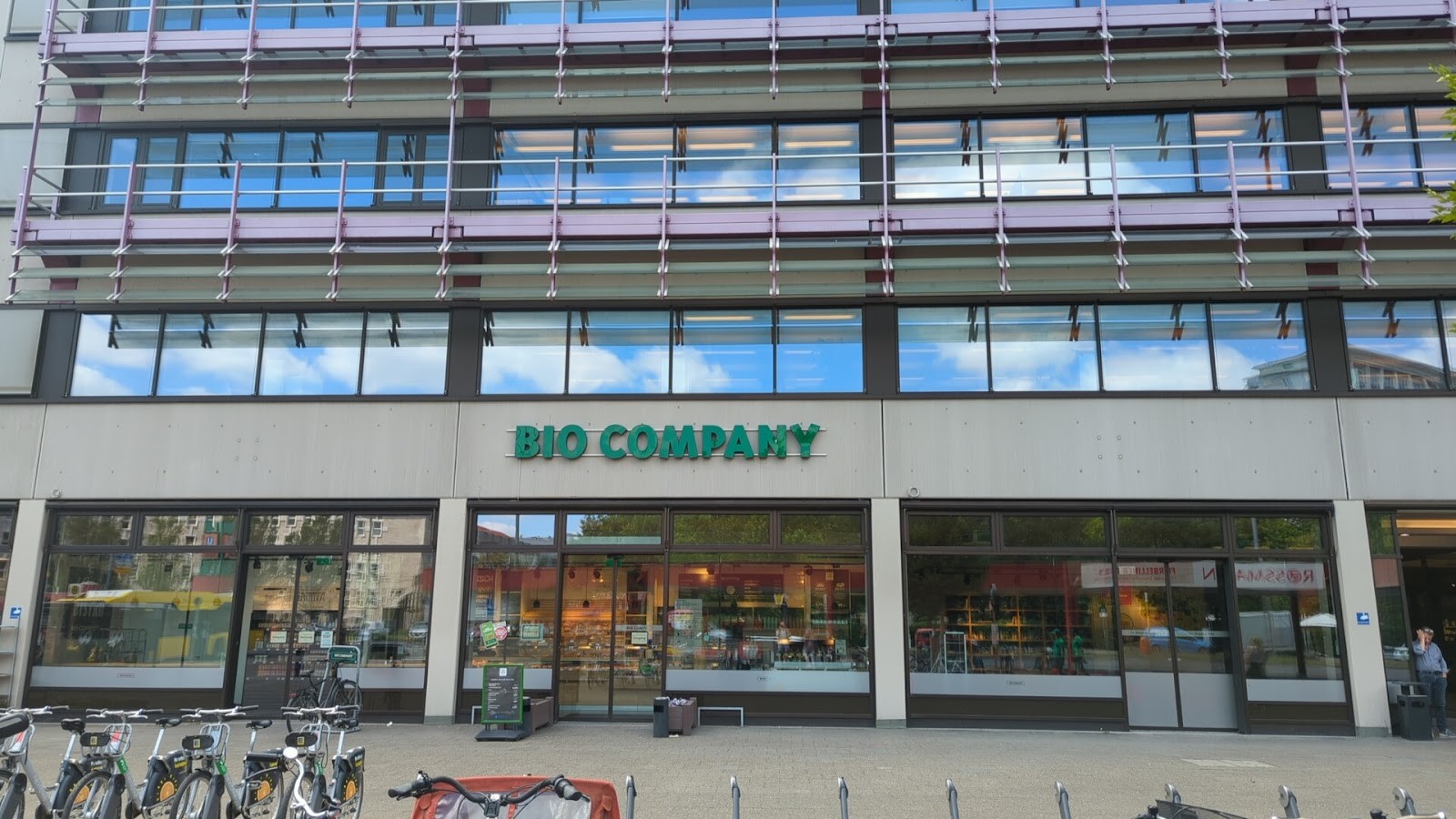BIO COMPANY Fehrbelliner Platz: the place