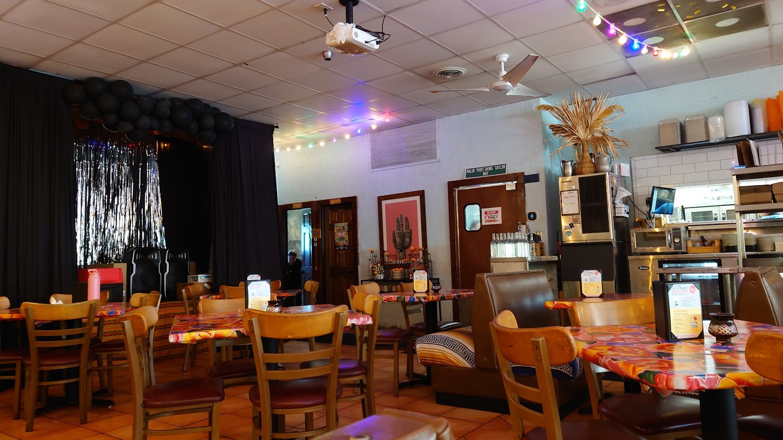 El Ponce: the place
