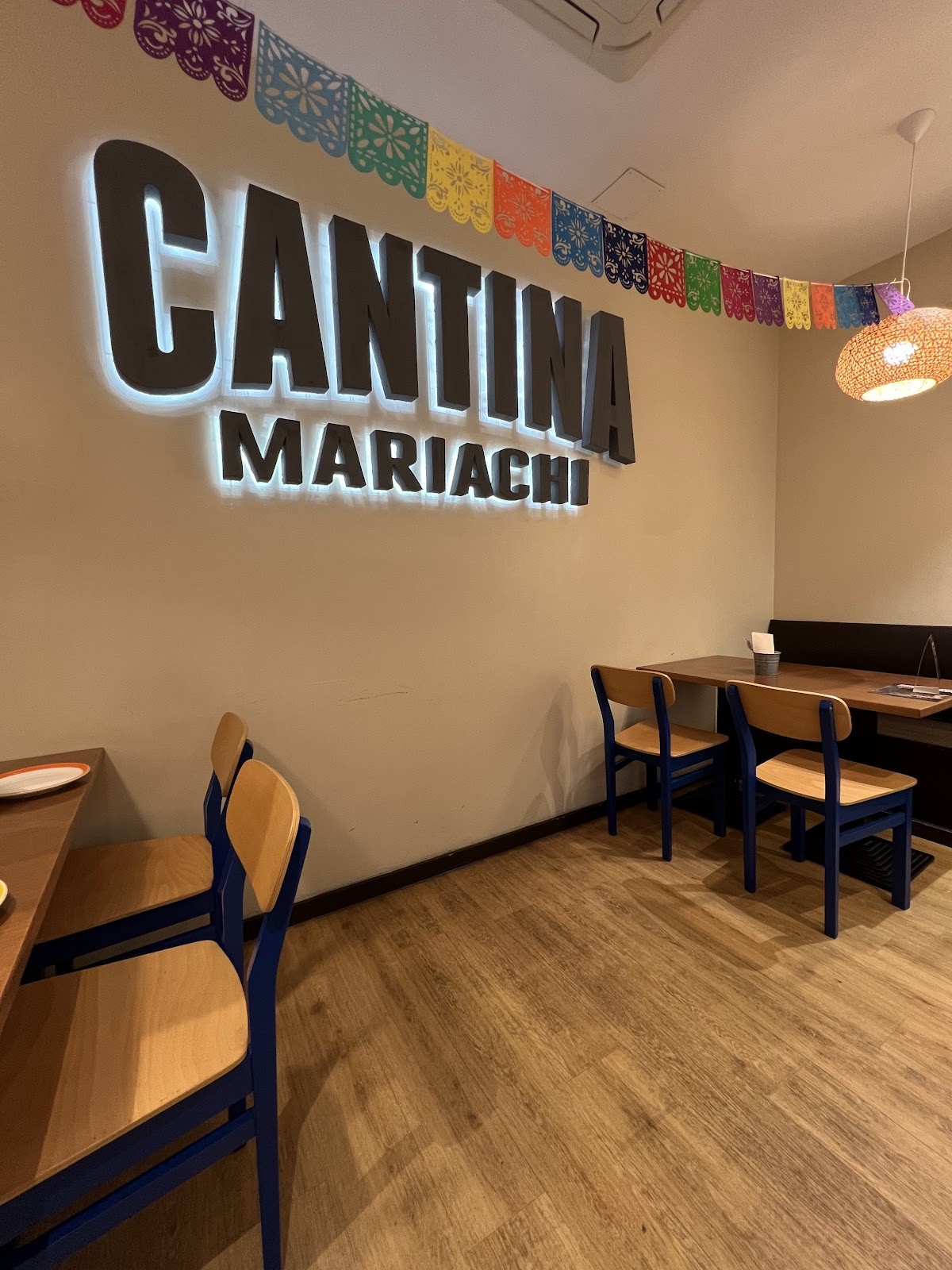 Cantinia Mariachi - Aqua: the place
