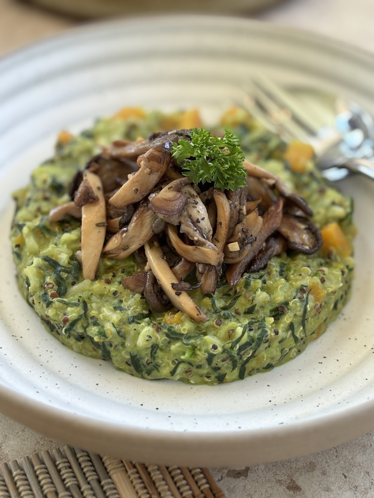 Living Table Bangkok: food & drinks