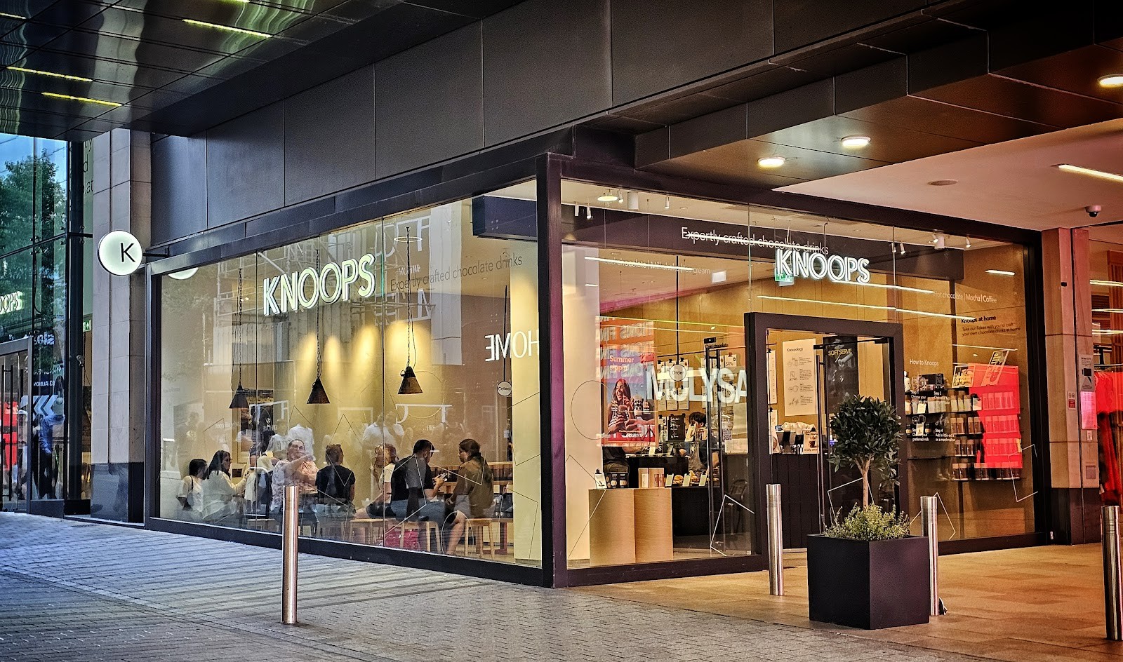 Knoops: the place