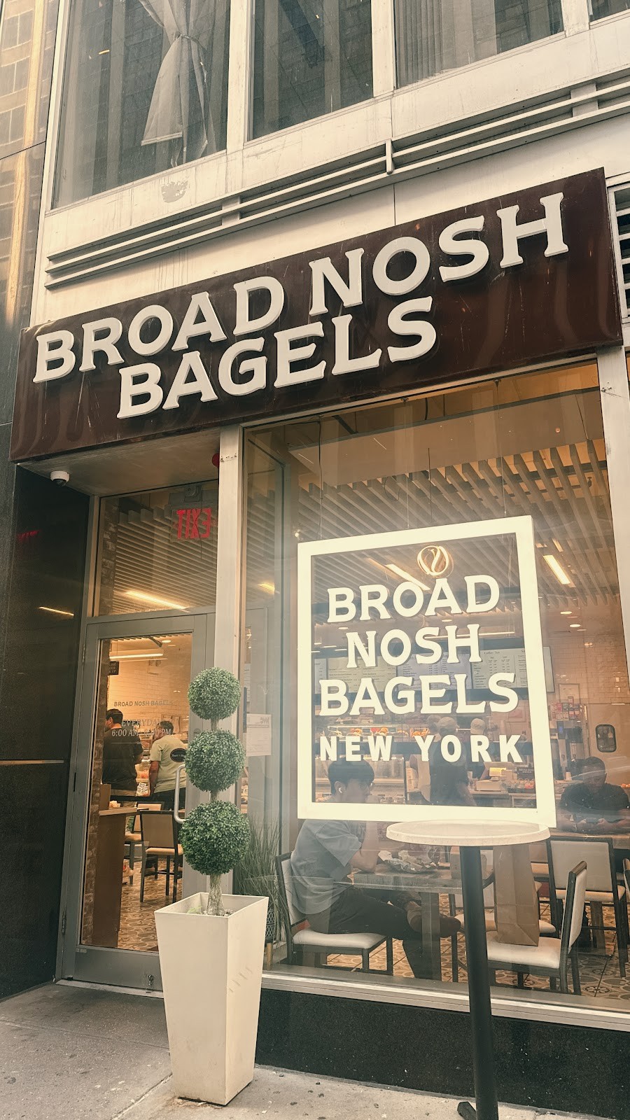 Broad Nosh Bagels: the place