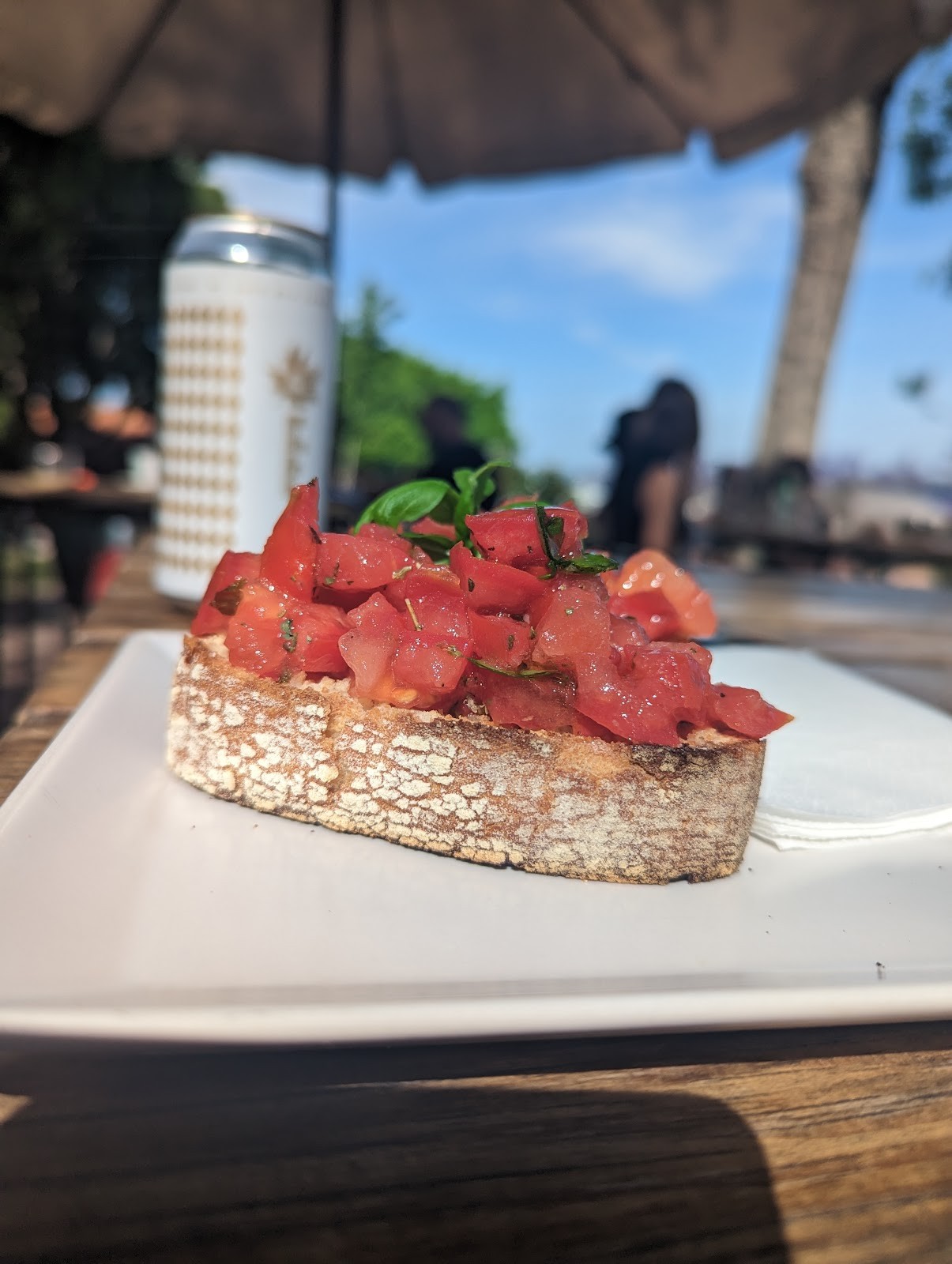Clara Clara Café: food & drinks