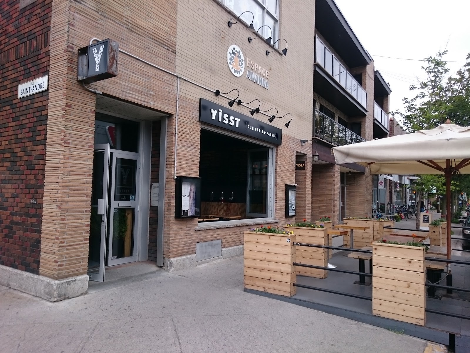 Yïsst - Pub Petite-Patrie: the place