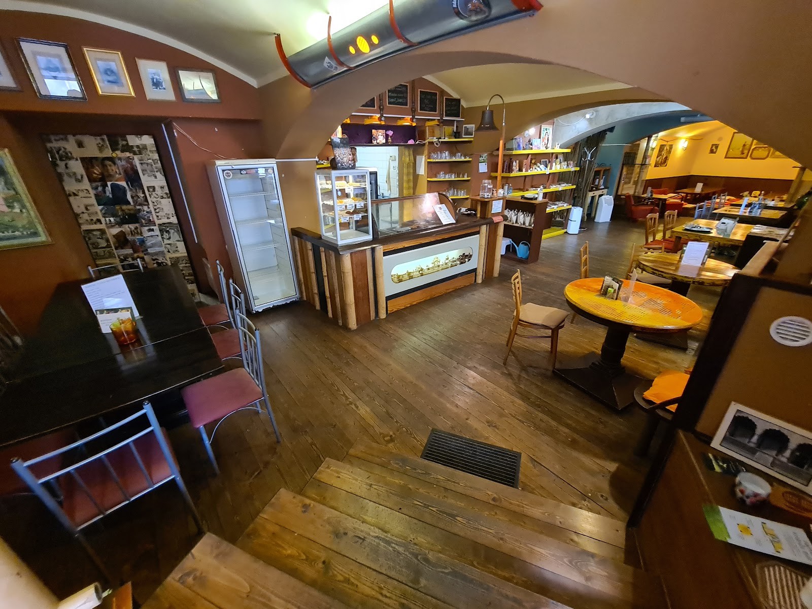 Gouranga - Vegetarian & Vegan restaurant: the place