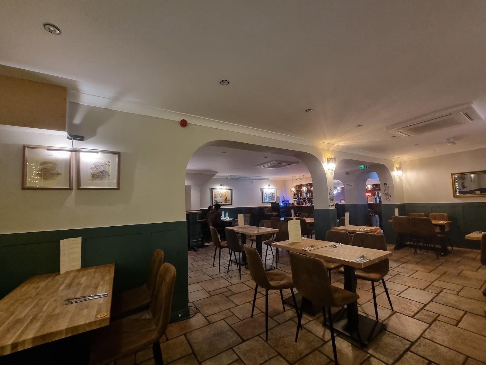 Ginger & Clove - Indian restaurant: the place