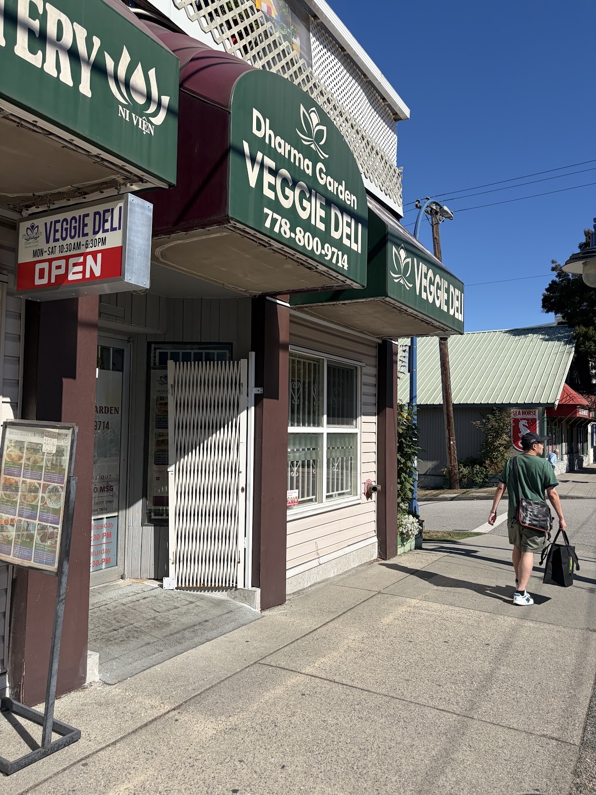 Dharma Garden Veggie Deli: the place