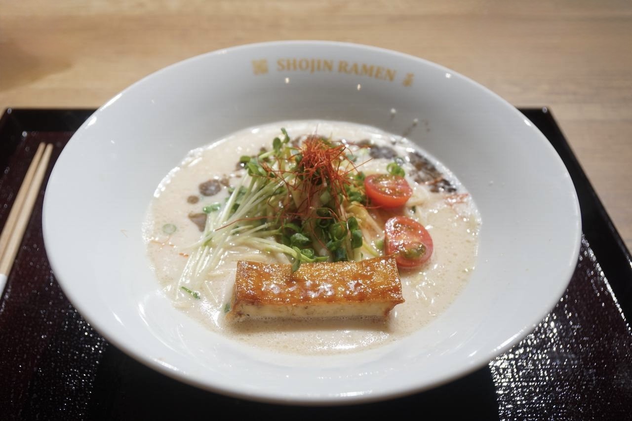 SHOJIN RAMEN 菜: food & drinks