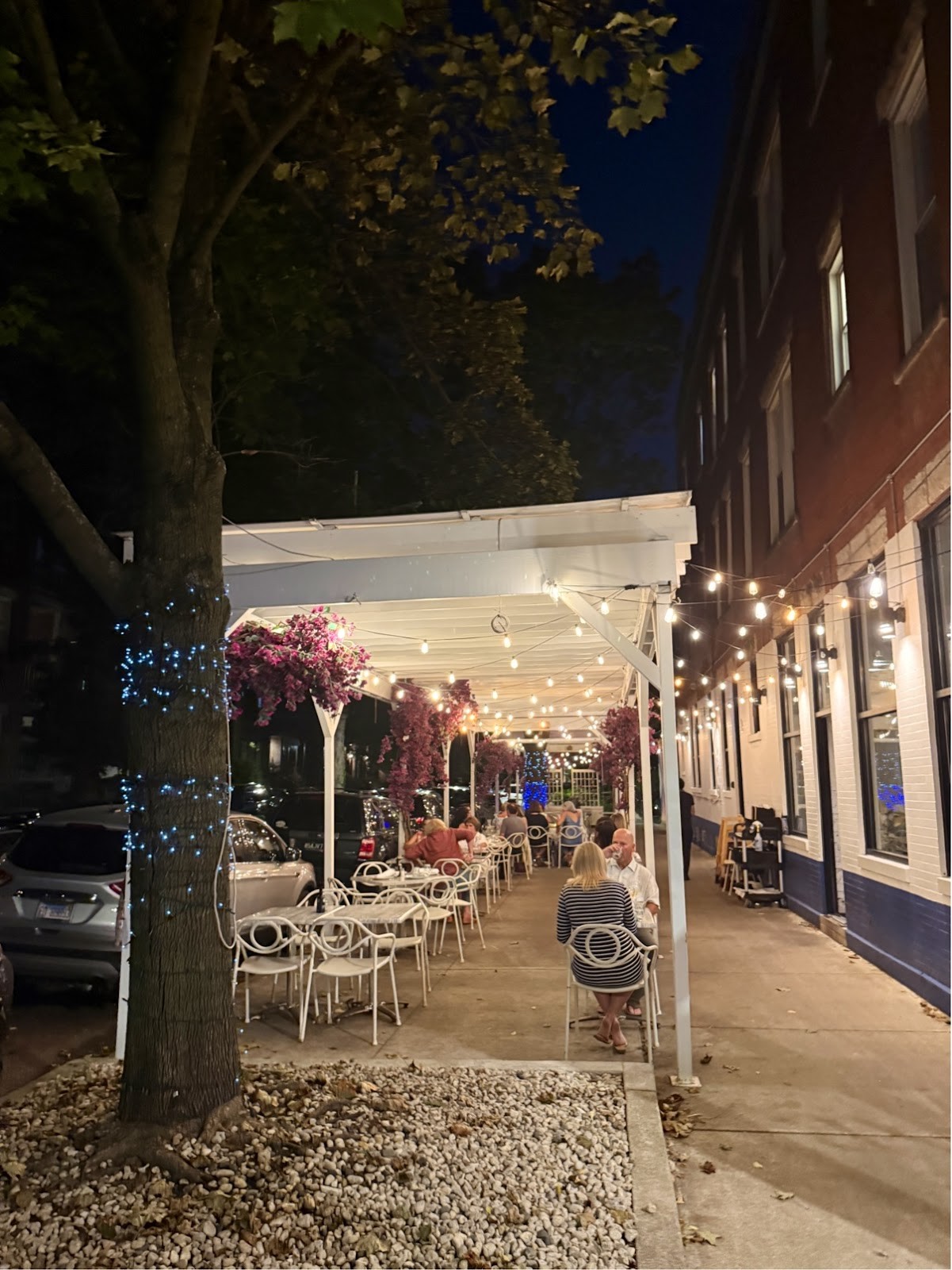 Avli Taverna: the place